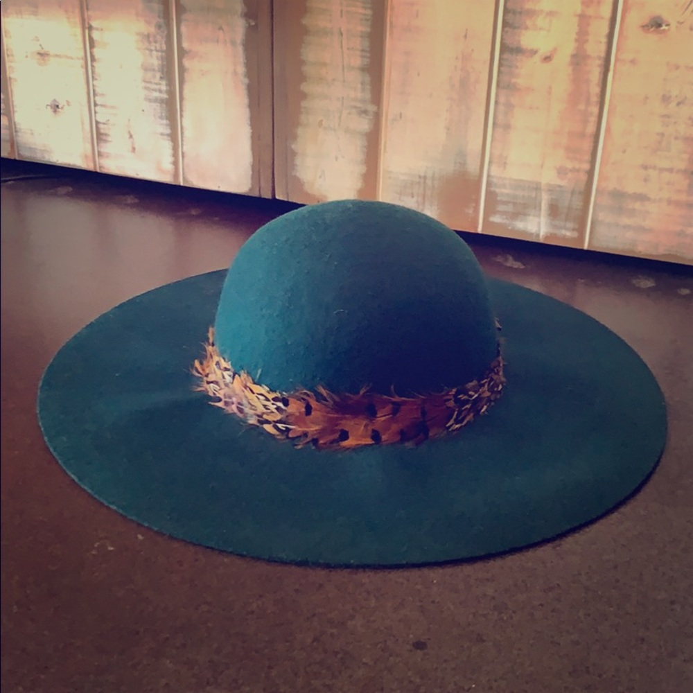 Dark Green Wide Brimmed Felted Wool Hat